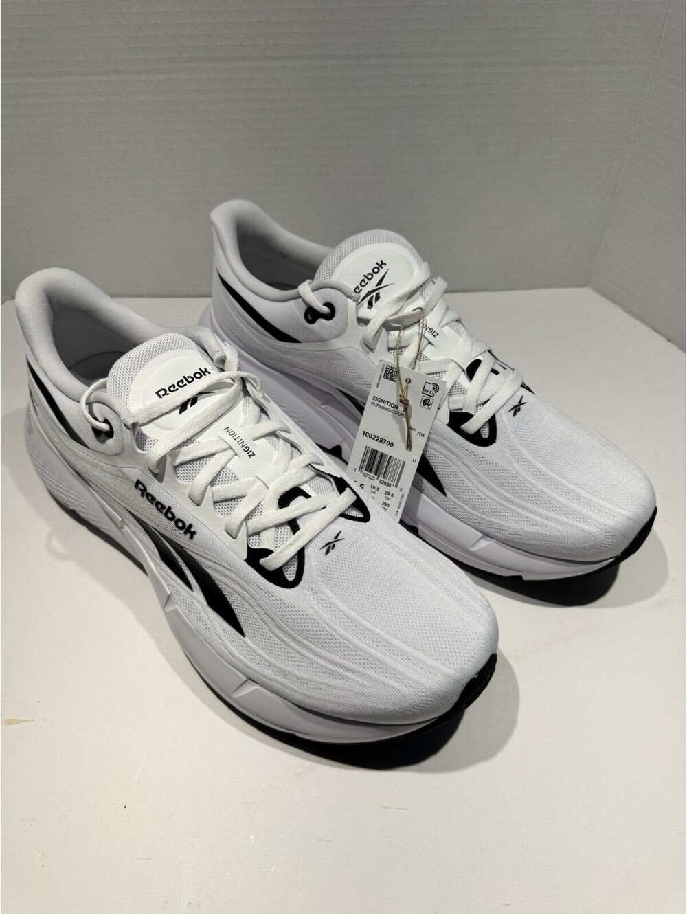 Reebok Zignition Sneaker - Men’s Size 11.5 - Regular Width - Brand New In Box!